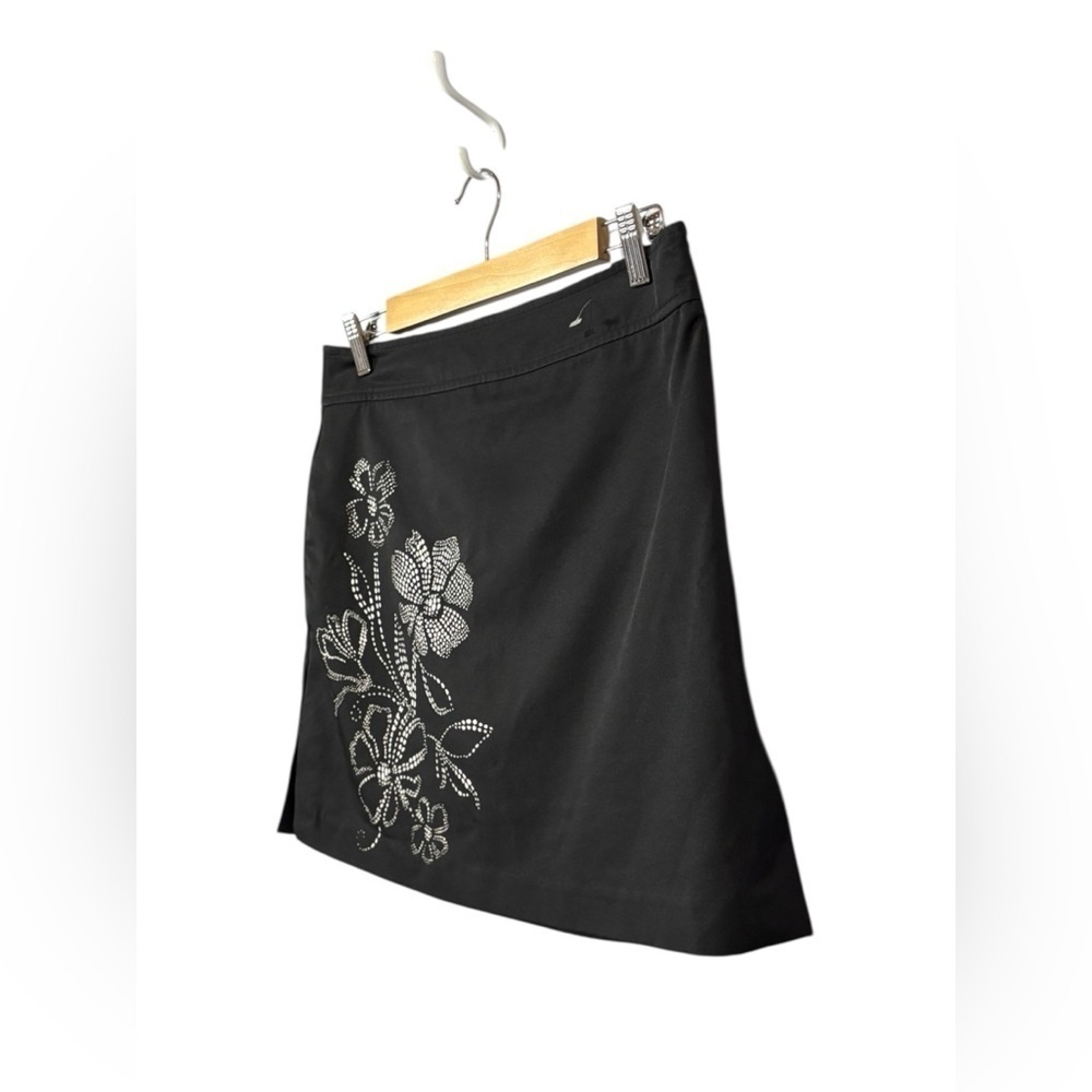 IZOD Cool FX, Black Golf Skort - Size 6 - Floral Design ⛳️ - Picture 5 of 10